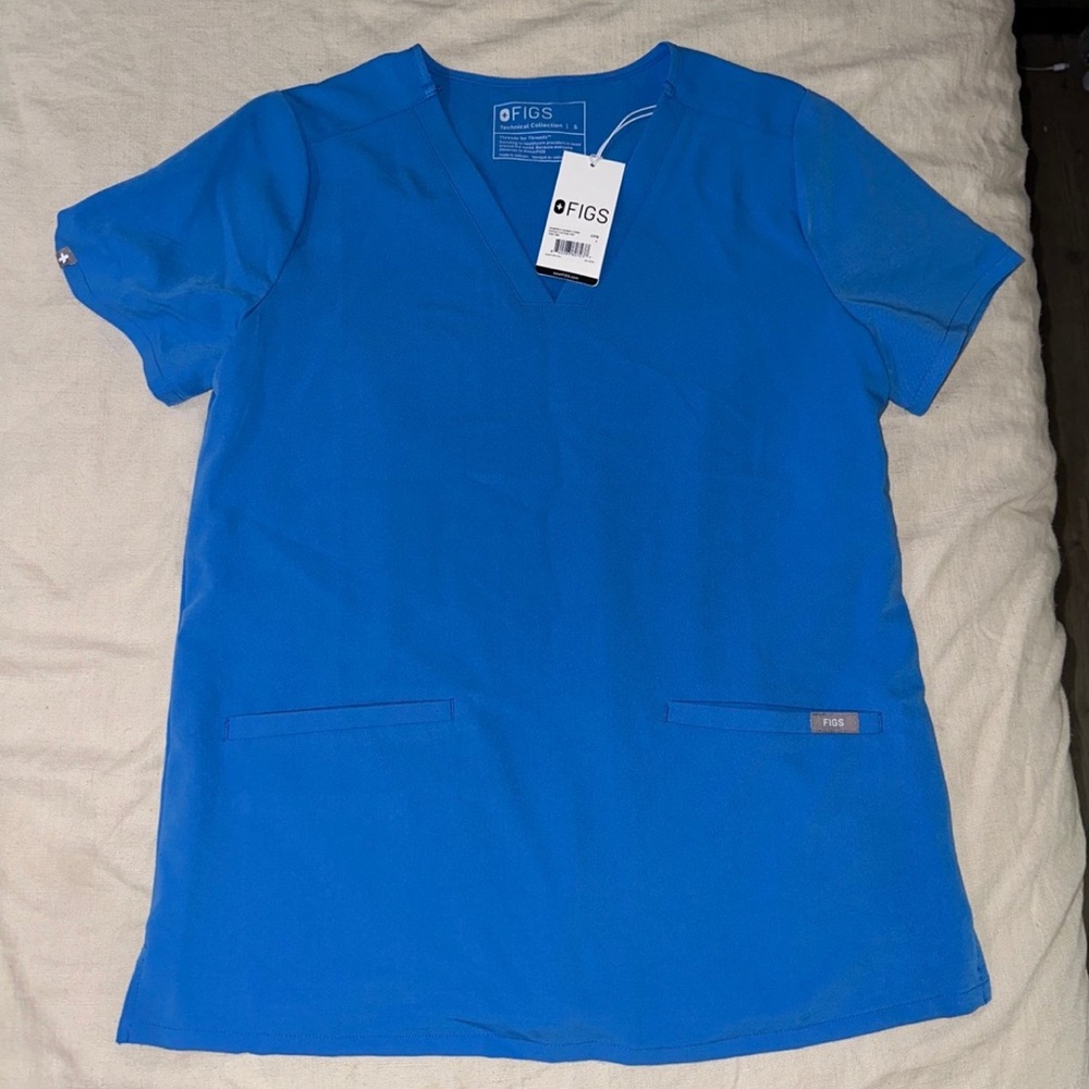 Figs Casma Three Pocket scrub Top Size S Ceil Blue color